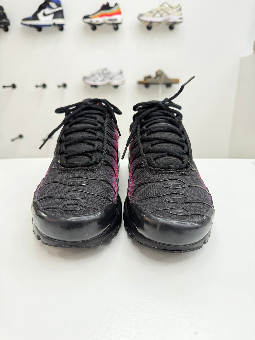 Nike Air Max Plus Noir Hyper Rose Cleantapaire