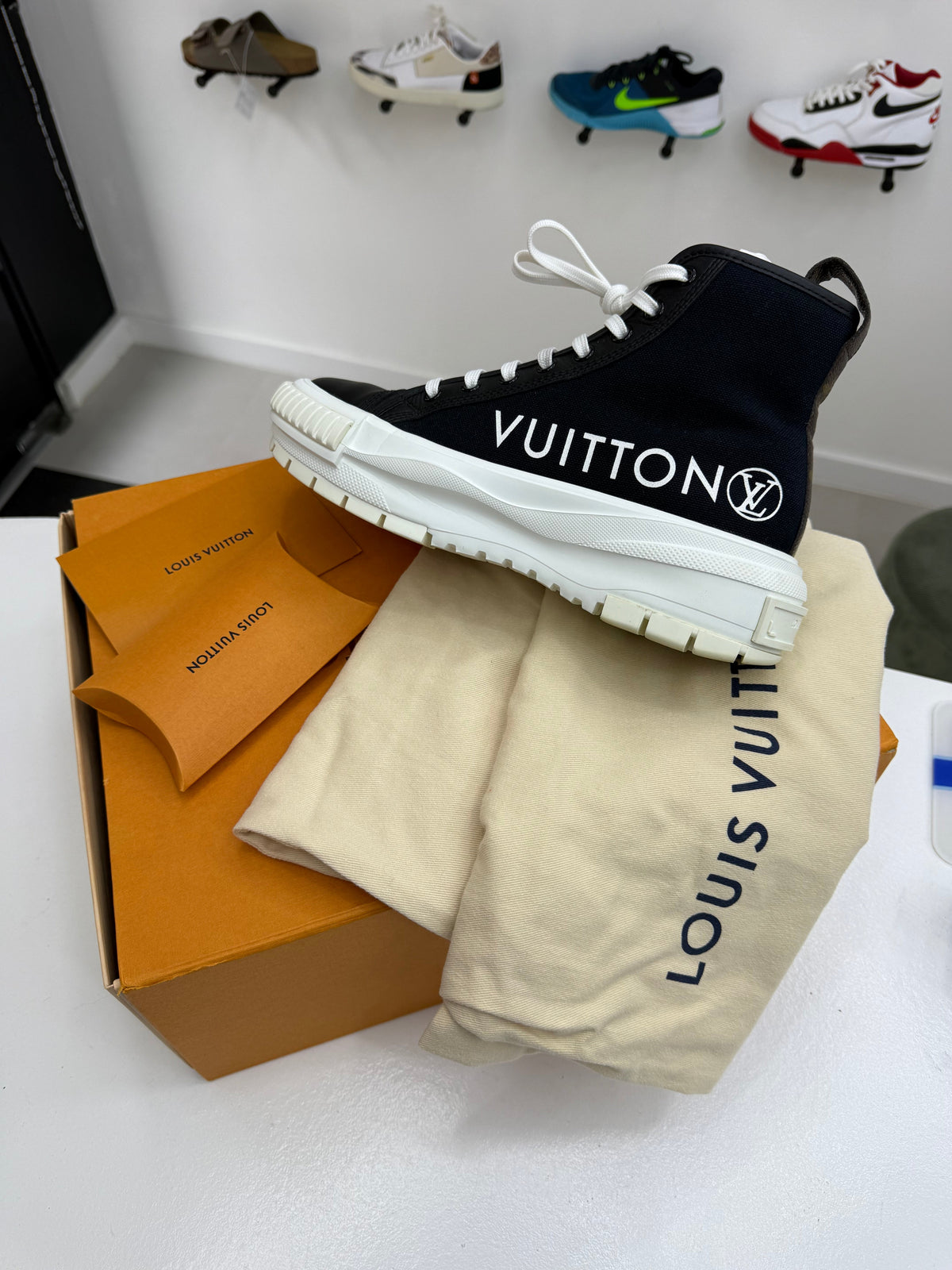 Louis Vuitton Squad Sneaker Boot - T.37,57 Cleantapaire
