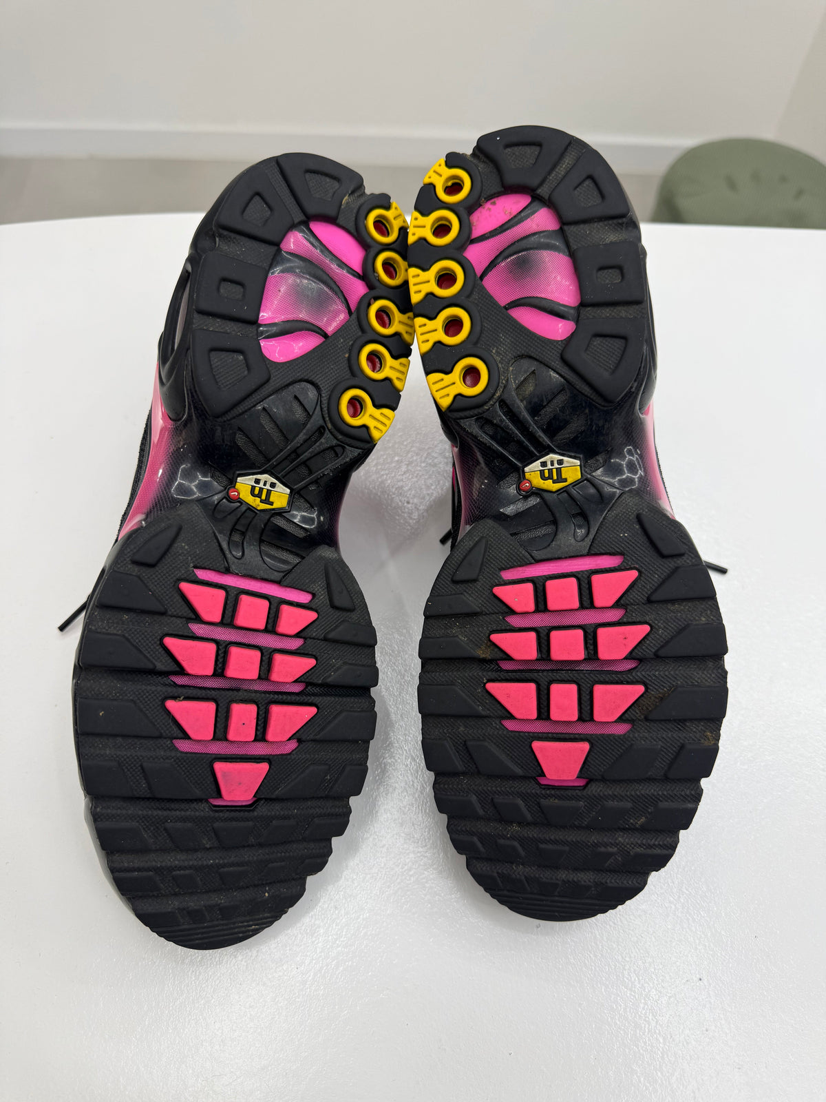 Nike Air Max Plus Noir Hyper Rose Cleantapaire